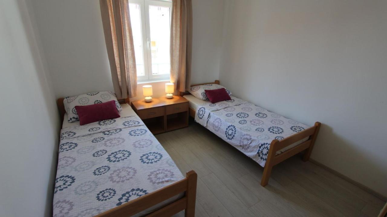 Apartments Stijak-Sorum มาลินสกา ภายนอก รูปภาพ