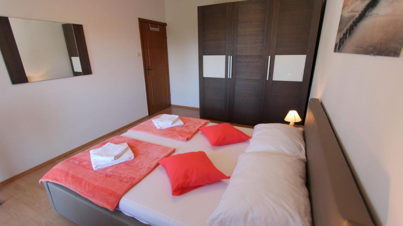 Apartments Stijak-Sorum มาลินสกา ภายนอก รูปภาพ